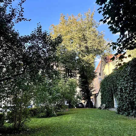 Heart Of The Old Town - Space, Views & Comfort Appartement